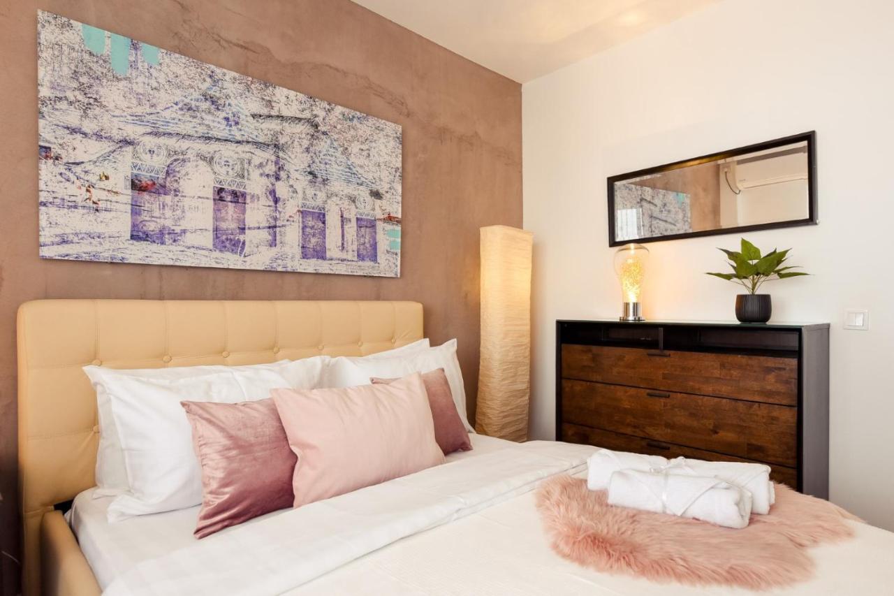 Spectacular Views & Modern Comfort: Your Dream Duplex In Central Bucharest Apartment Ngoại thất bức ảnh