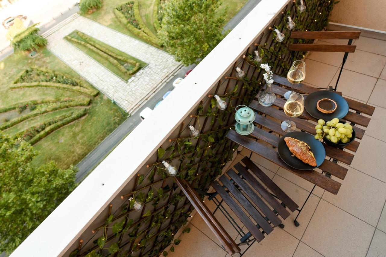 Spectacular Views & Modern Comfort: Your Dream Duplex In Central Bucharest Apartment Ngoại thất bức ảnh